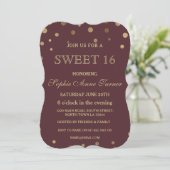 Gold Confetti Liebe Burgundy Wedding Einladung (Stehend Vorderseite)