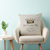 Gold Crown Beige Baby Birth Ankündigung Keepake Kissen (Stuhl )