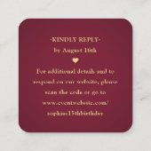 Gold Crown Burgundy Quinceañera Scan Me QR RSVP Begleitkarte (Rückseite)