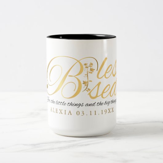 Gold Custom Calligraphy Name Erntedank Gift Zweifarbige Tasse (Mittel)