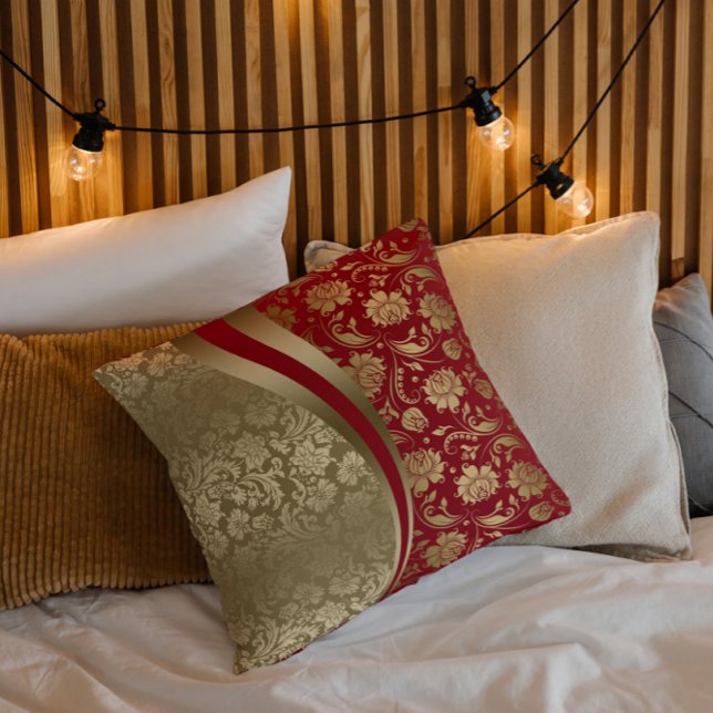 Gold & Deep Red Floral Damask Modernes Design Kissen (Von Creator hochgeladen)