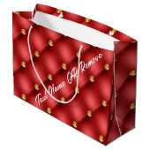 Gold Diamond Tufted Custom Text Red Gift Bag Große Geschenktüte (Rückseite Schrägansicht)
