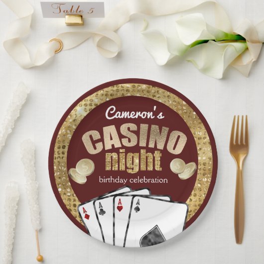 Gold Diamonds Burgundi Casino Night Party Pappteller (Hochzeit)