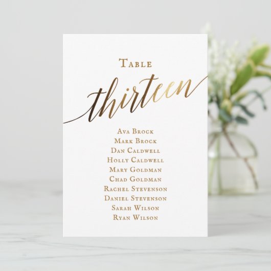 Gold Elegante Script-Tischnummer 13 Seating Chart Einladung (Stehend Vorderseite)