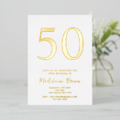 Gold Elegante Typografie 50. Geburtstag Folieneinladung (Stehend vorne)