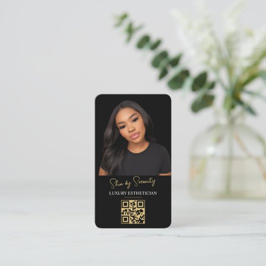 Gold Esthetician QR Code Luxury Black Beauty Visitenkarte (Stehend Vorderseite)