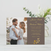 Gold Eucalyptus Wedding FOTO Einladung (Stehend Vorderseite)