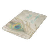 Gold Exotic Peacock Feather Glam Eleganter Chic Badematte (Schrägansicht)