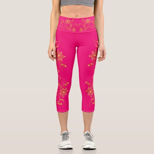 Gold Filigree Vine Sporty Chic Aclebwear Capri Leggings (Vorderseite)