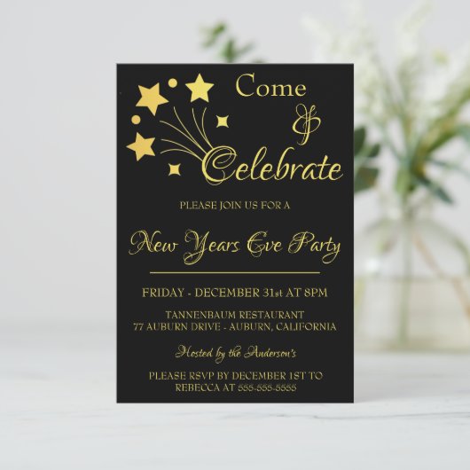 Gold Fireworks New Years Party Einladung (Stehend Vorderseite)