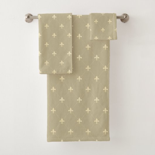 Gold Fleur-de-Lis Latte Brown Badhandtuch Set (Insitu)