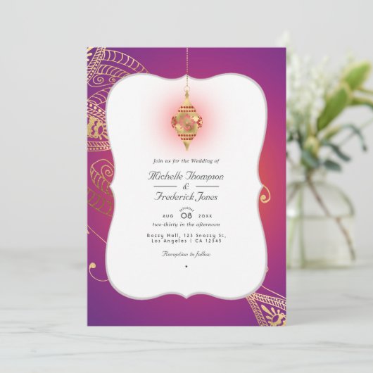 Gold Foil Arabian Bollywood QR Code UAWG Wedding Einladung (Stehend Vorderseite)