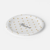Gold Foil Dots Metallic Monogram Entertainment Pappteller (Schrägansicht)