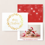 Gold Foil Frohe Weihnachtsschneefotokarte Folienkarte<br><div class="desc">Gold Foil Frohe Weihnachten Hand Schreiben Script Snowflake Foto-Karte. Foto und Text dieser Weihnachtskarte können mit Ihrem Foto und Namen aktualisiert und angepasst werden. Diese Karte zeigt Ihren Namen auf der Innenseite der Gold Foil Weihnachtskarte an.</div>