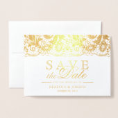 Gold Foil Lace Floral Wedding Save the Date Folienkarte (Vorderseite mit Umschlag)