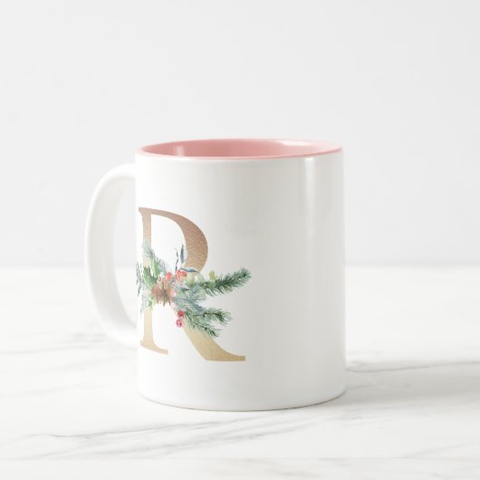Gold Foil R Monogram Pine & Berry Christmas Zweifarbige Tasse (Vorderseite Links)