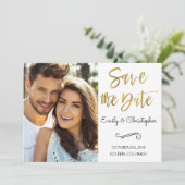 Gold Foil Script Wedding Save the Date Foto (Stehend Vorderseite)