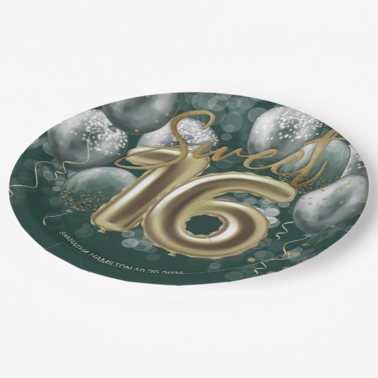 Gold Foil Sweet 16 Bday Balloons Emerald Green Pappteller (Schrägansicht)