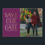 Gold-Foto Save the Date gestapelt<br><div class="desc">Einfach und frisch mit einem Hauch von modernen Imitate Goldfolie wird Ihren Gästen helfen,  Ihr Date für den großen Tag retten und Ihr Lieblings-Verlobung-Foto zu zeigen.</div>
