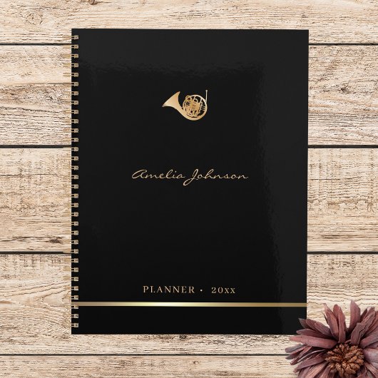 Gold French Horn Elegant Music 2026 Jährlicher Pla Planer