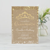 Gold Funkelnd Confetti Quinceanera mit Tiara Einladung (Stehend Vorderseite)