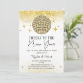 Gold Funkelnd Disco Ball Cheers Silvester Party Einladung (Stehend Vorderseite)