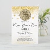 Gold Funkelnd Disco Ball Silvester Party Einladung (Stehend Vorderseite)