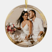 Gold Gerahmt unser erstes Weihnachtsfest Mr. & Mrs Keramik Ornament (Vorne)