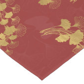 Gold Gingko Balboa Blätter auf dunkelrotem Hinterg Kurzer Tischläufer (Ecke)