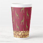Gold Giraffe Elegant Burgundy Chic Stilvoll Milchtasse (Vorderseite)
