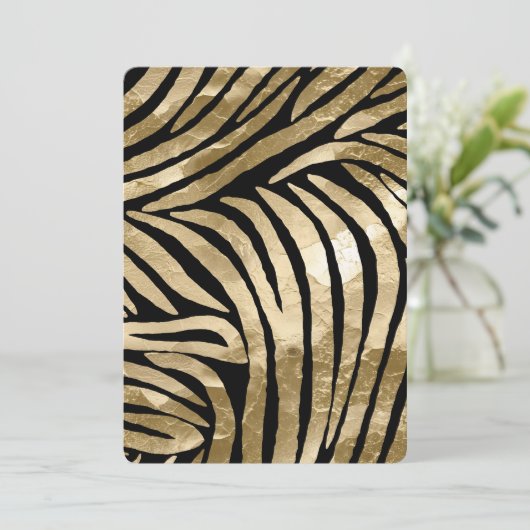 Gold Glam Black Zebra Birthday Einladung (Stehend Vorderseite)