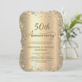 Gold Glitter Metallic 50th Wedding Anniversary Einladung (Stehend Vorderseite)