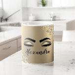 Gold Glitter Sparkle Eyelashes Monogram Name Kaffeetasse<br><div class="desc">Gold Imitate Foil Metallic Sparkle Glitzer gebürstete Metal Monogram Name und Initial Eyelashes (Lashes),  Eyelash Extensions und Eyes Coffee Cup oder Tasse. Das Design macht den perfekten 16 Geburtstag,  Hochzeit,  Brautparty,  Jubiläum,  Babydusche oder Junggeselinnen-Abschied Geschenk für jemanden,  der einen trendigen coolen Stil sucht.</div>