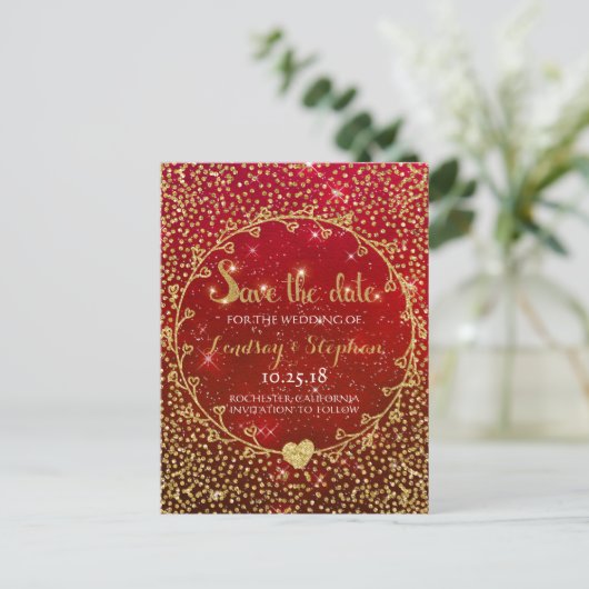 Gold Glitzer Confetti Glam Rot Save the Date Ankündigungspostkarte (Stehend Vorderseite)