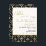 Gold Glitzer Damask 80. Überraschung Geburtstagspa Einladung<br><div class="desc">Gold Glitzer Damask 80. Überraschung Geburtstagsparty von Eugene Designs. Feiern Sie Ihren Überraschungsgeburtstag mit diesem edlen, eleganten Golddampfer auf schwarz. Der Glitzer ist für jeden Geschmack etwas dabei. Auf der Vorderseite befinden sich Vorlagenfelder, in denen Sie Ihre eigenen Angaben auf einem blassgelben Hintergrund platzieren können, und unten befindet sich ein...</div>