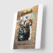 Gold Glitzer Foto Abschluss Namensklasse Quadratische Wanduhr (Winkel)