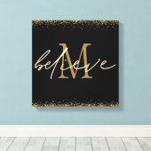 Gold Glitzer glaubt Script Monogram Erstschwarz Leinwanddruck (Insitu (Holzboden))