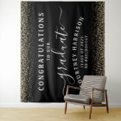 Gold Glitzer Script Calligraphy Abschluss | Schwar Wandteppich (Beispiel)