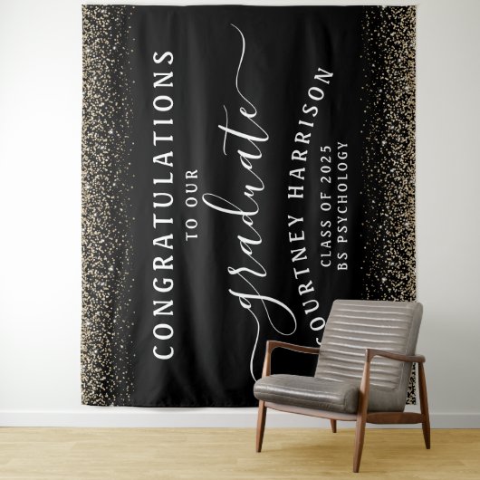 Gold Glitzer Script Calligraphy Abschluss | Schwar Wandteppich (Beispiel)