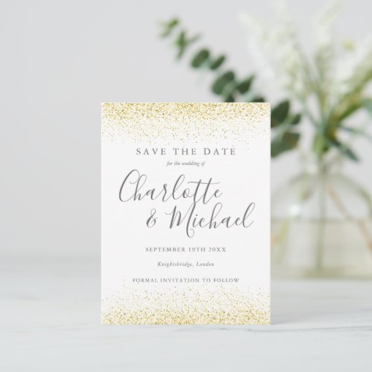 Gold Glitzer Signature Wedding Save the Date Card Ankündigungspostkarte (Stehend Vorderseite)