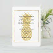 Gold Glitzy Pineaple Wedding Invites Einladung (Stehend Vorderseite)