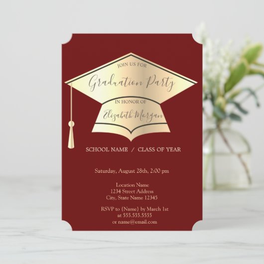 Gold Graduation Cap, Red Abschluss Einladung (Stehend Vorderseite)