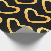 Gold Heart on Black Background Wrapping Paper Geschenkpapier (Ecke)