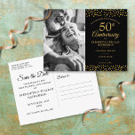 Gold Hearts Foto zum 50. Jubiläum Save the Date Ankündigungspostkarte<br><div class="desc">Mit feinen goldenen Herzen Konfetti auf schwarzem Hintergrund. Sie können mit Ihrem besonderen Foto und 50 Jahren goldenen Jubiläumsfeier Save the Date Details in eleganter moderner Typografie personalisieren. Entwickelt von Thisisnotme©</div>