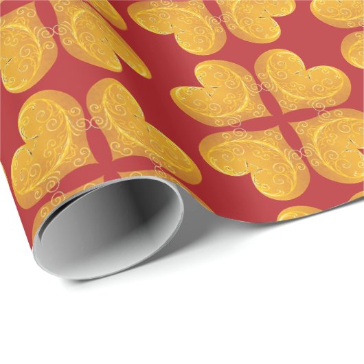 Gold Hearts on Red Four Hearts Geschenkpapier (Rolleneckpunkt)