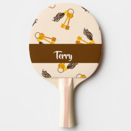 Gold House Keys on Pink Tischtennis Schläger
