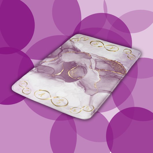 Gold Infinity Initial Monogram auf lila und gold Badematte