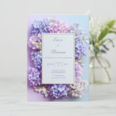 Gold Inset Lavender Hydrangea Frame Wedding Einladung (Stehend Vorderseite)