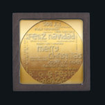 Gold International Christmas Gruß Geschenkboxen 1 Kiste<br><div class="desc">Weihnachten in vielen Sprachen : Feliz Navidad - Feliz Natal - Joyeux Weihnachten - Fröhliche Weihnachten - Buone Feste Natalizie - Frohe Weihnachten...  Schöne Geschenkboxen mit vielen Sprachen in goldener Dekortypografie.</div>
