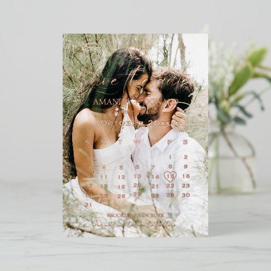 Gold-Kalender-Hochzeit überlagern Das Datum speich Folieneinladung (Stehend vorne)